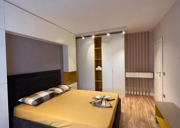 Costal Crown - Luxury 2br Seafront Apartamento Golem (Tirana)