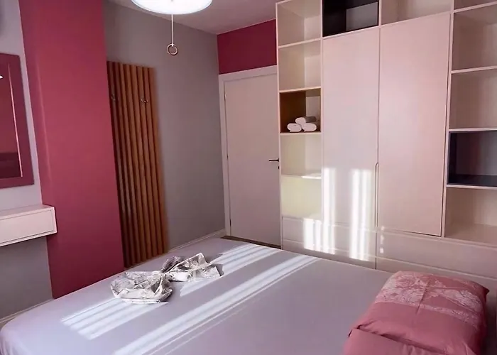 Costal Crown - Luxury 2br Seafront Golem (Tirana)