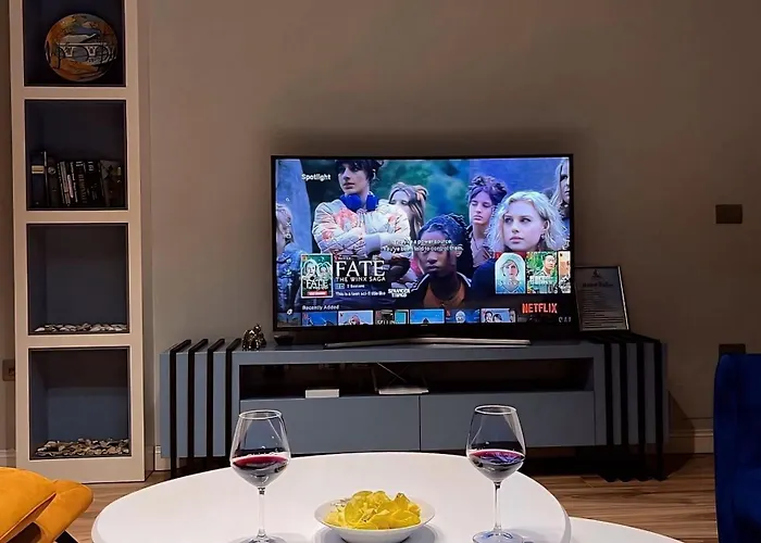 Costal Crown - Luxury 2br Seafront Lejlighed