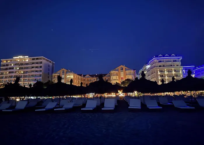 Costal Crown - Luxury 2br Seafront